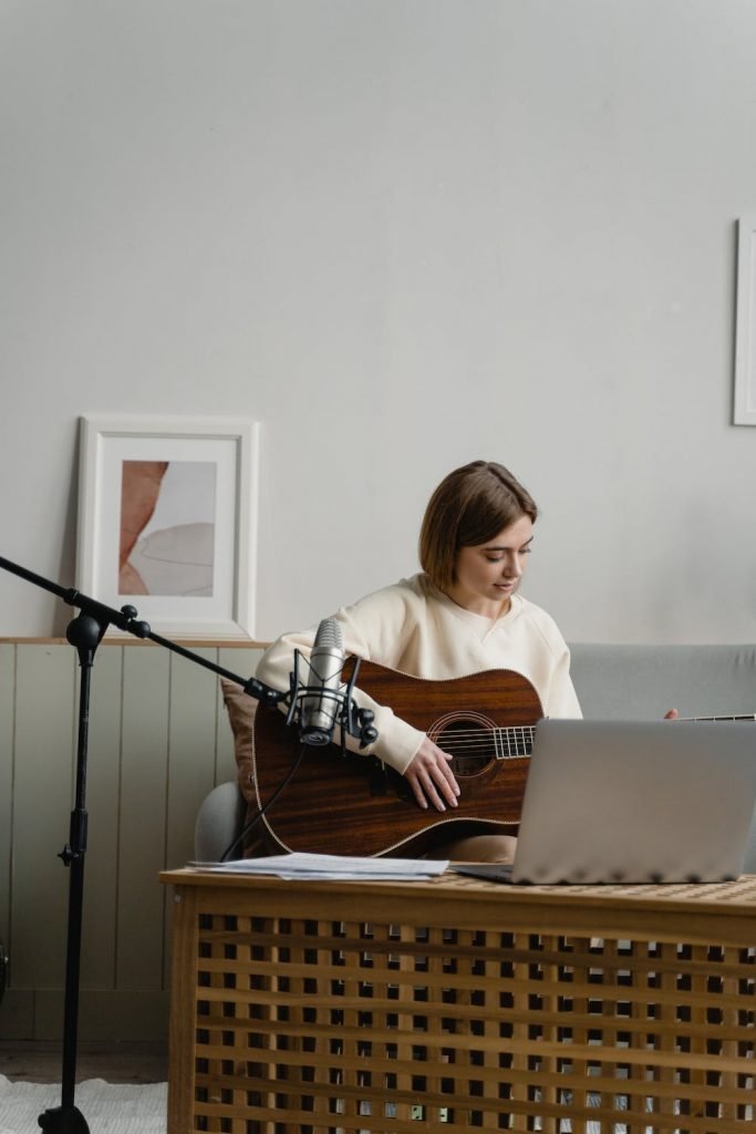 Clases de guitarra acústica online en vivo